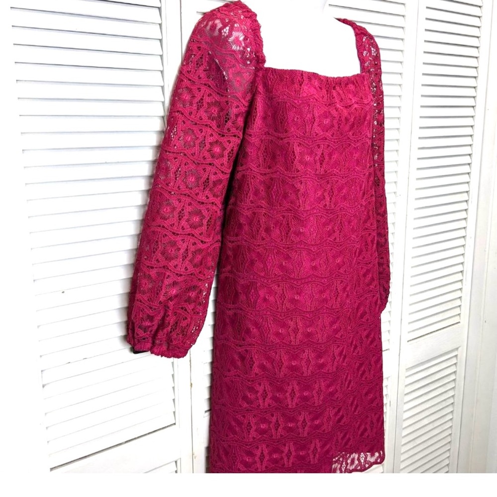 Trina Turk Bottle Neck Square Neck Lace Cocktail Holiday Dress
